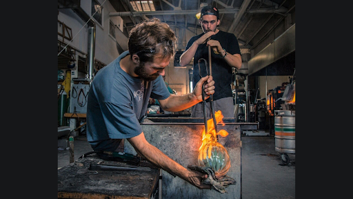 Talk Like a Gaffer: Glassblowing Glossary