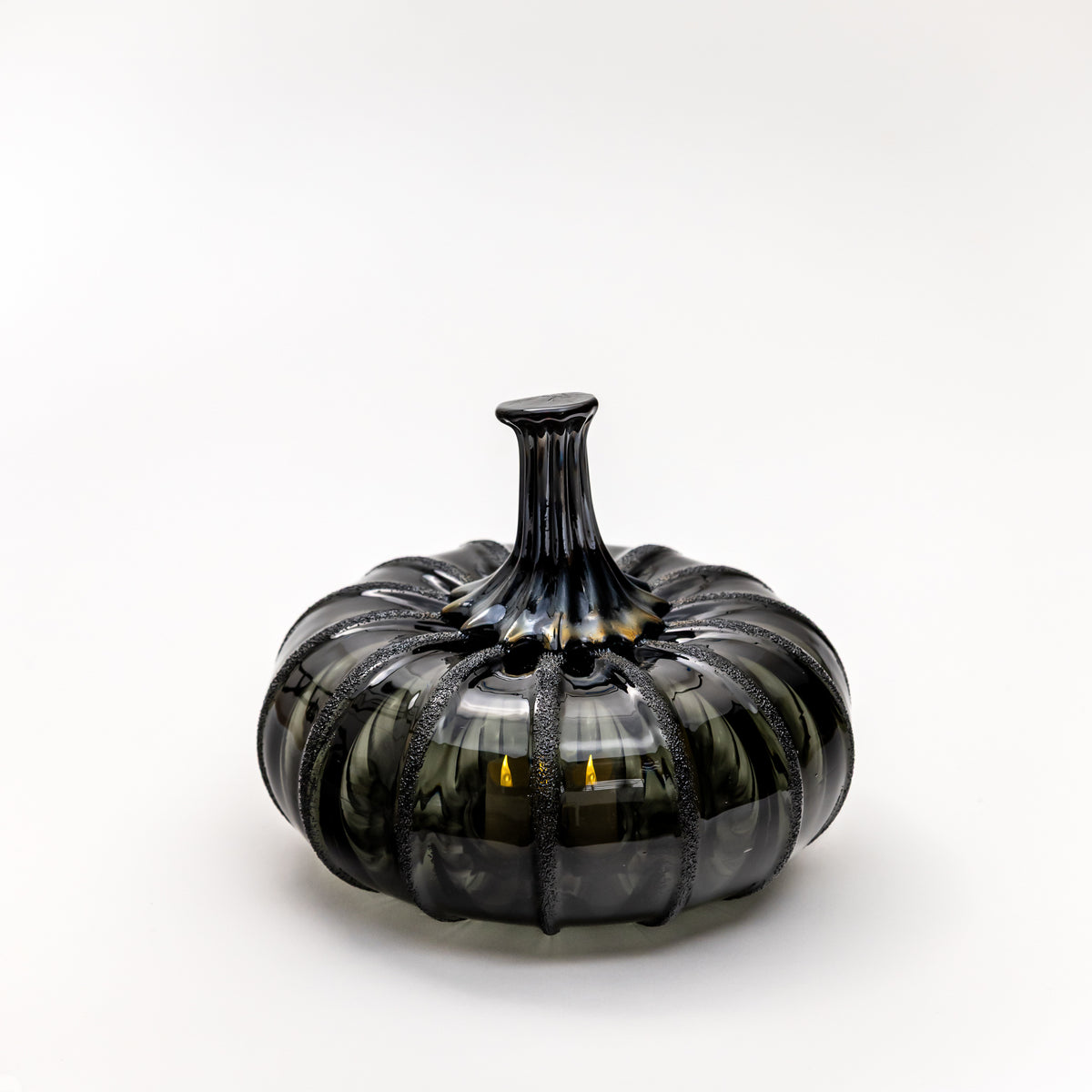 Raven Glass Pumpkin w/Tealight