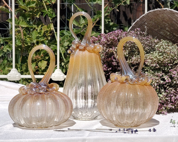 Golden Heroine Textured Pumpkin w/Tealight