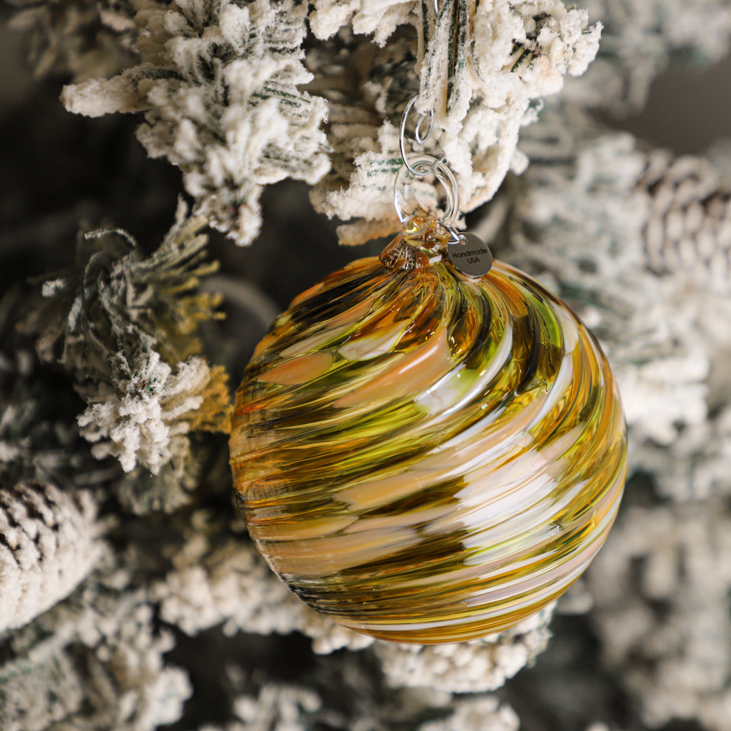 Daisy Handblown Glass Ornament