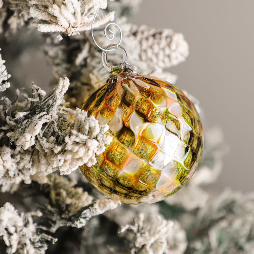 Daisy Handblown Glass Ornament