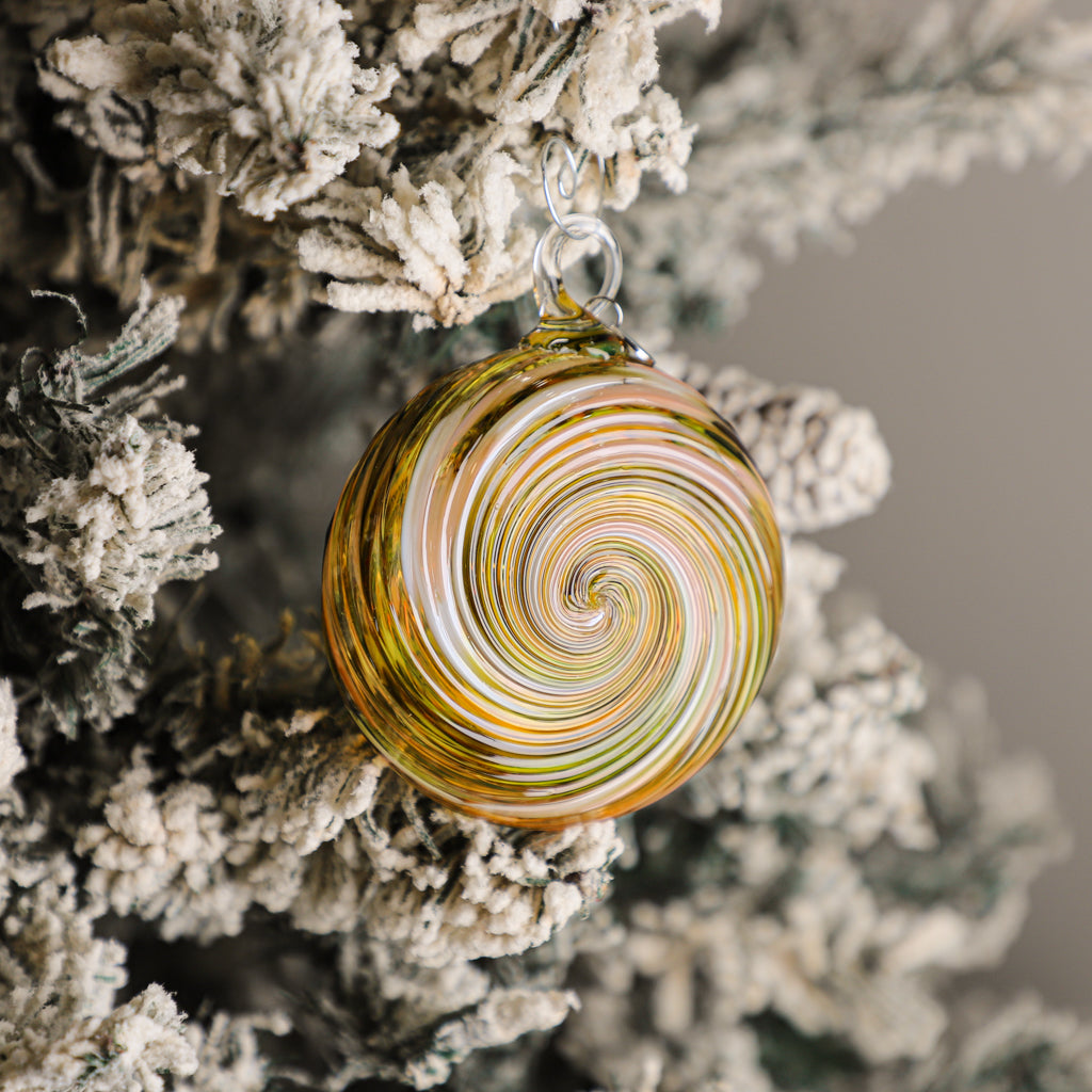 Daisy Handblown Glass Ornament