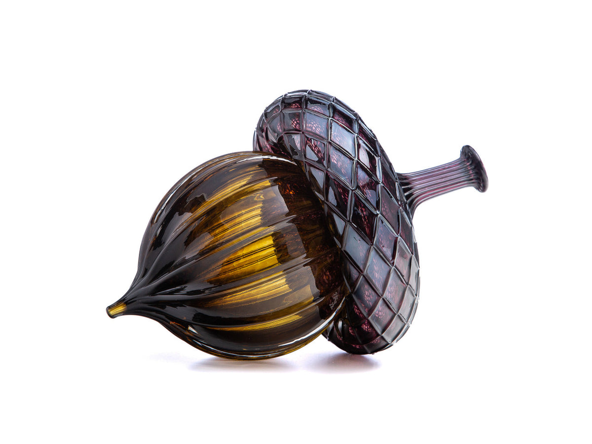 Metallic Bordeaux &amp; Manzanilla Acorn