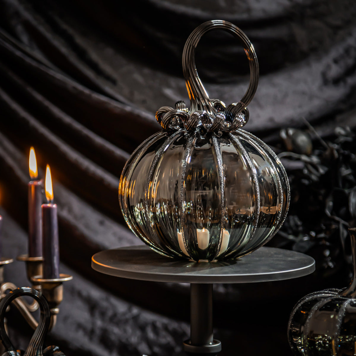 Raven Glass Pumpkin w/Tealight