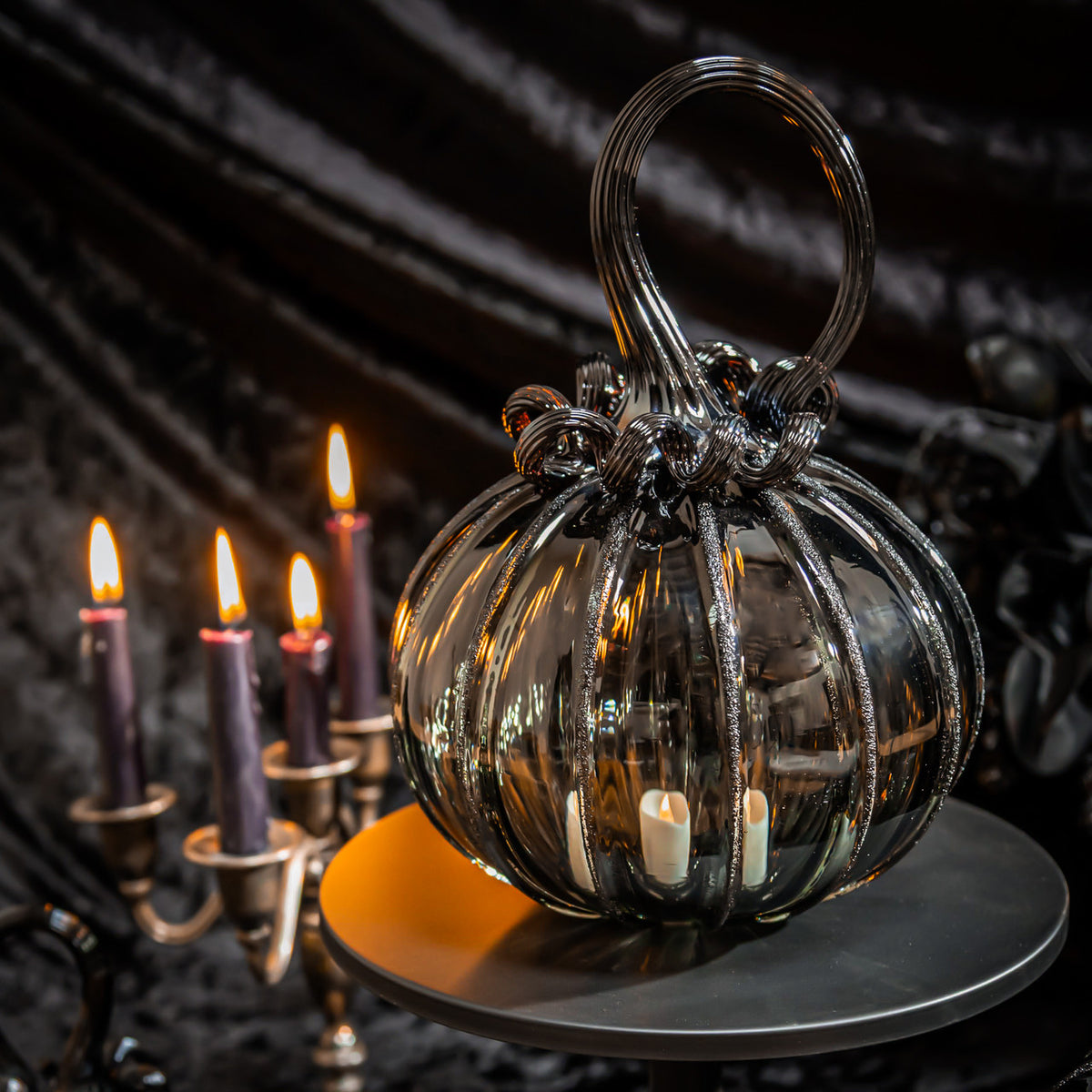 Raven Glass Pumpkin w/Tealight