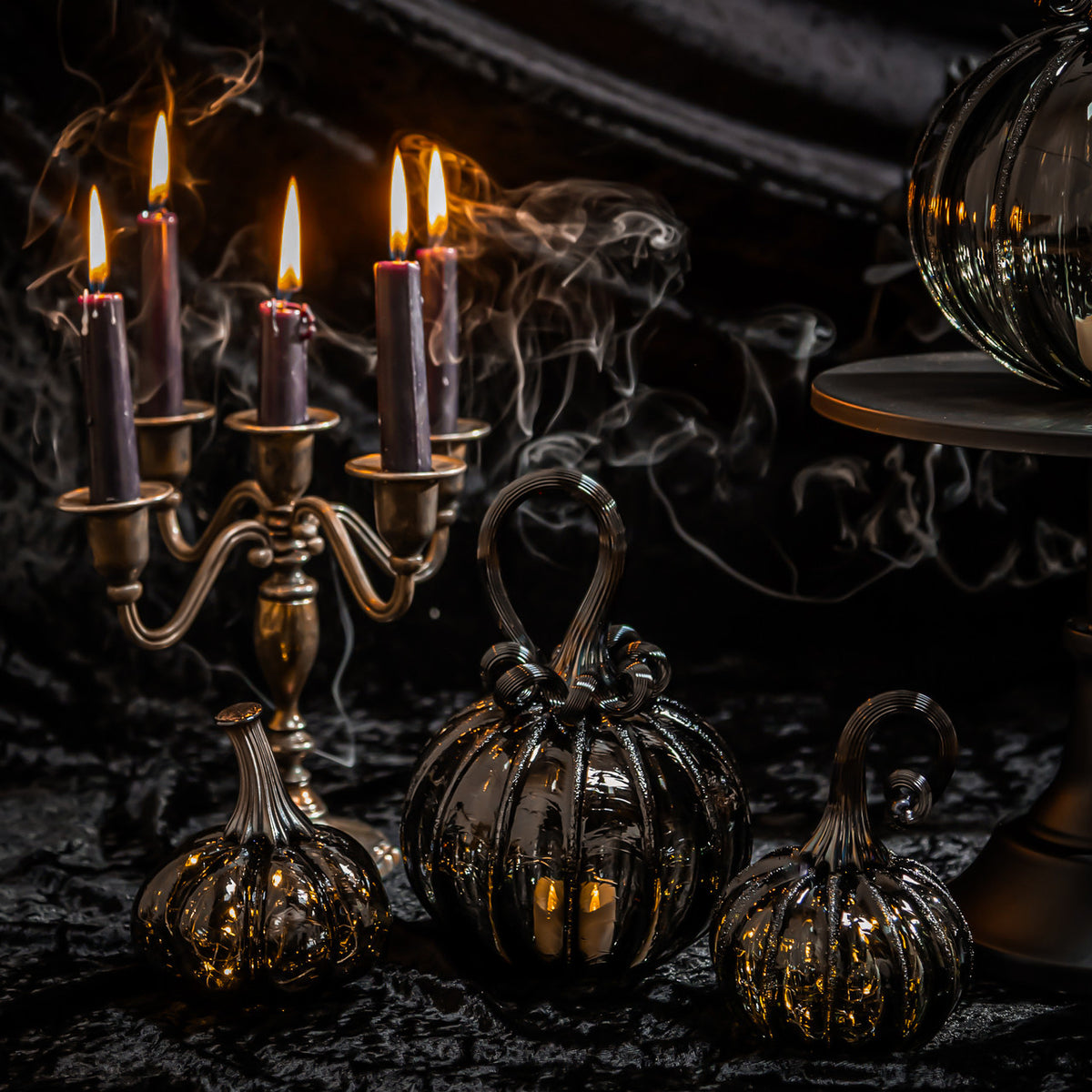 Raven Glass Pumpkin w/Tealight