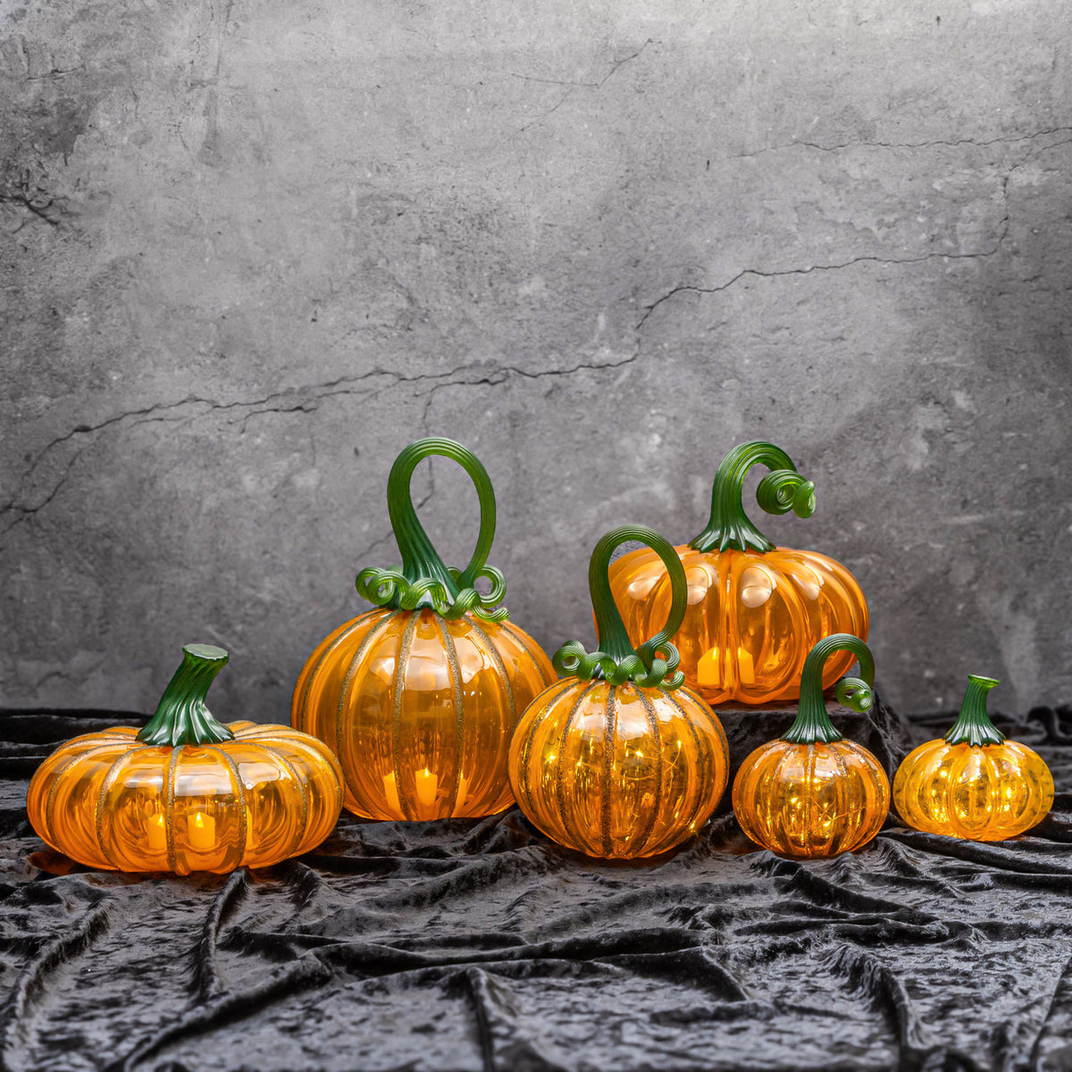 October on the Vine Glass Pumpkin w/Tealight