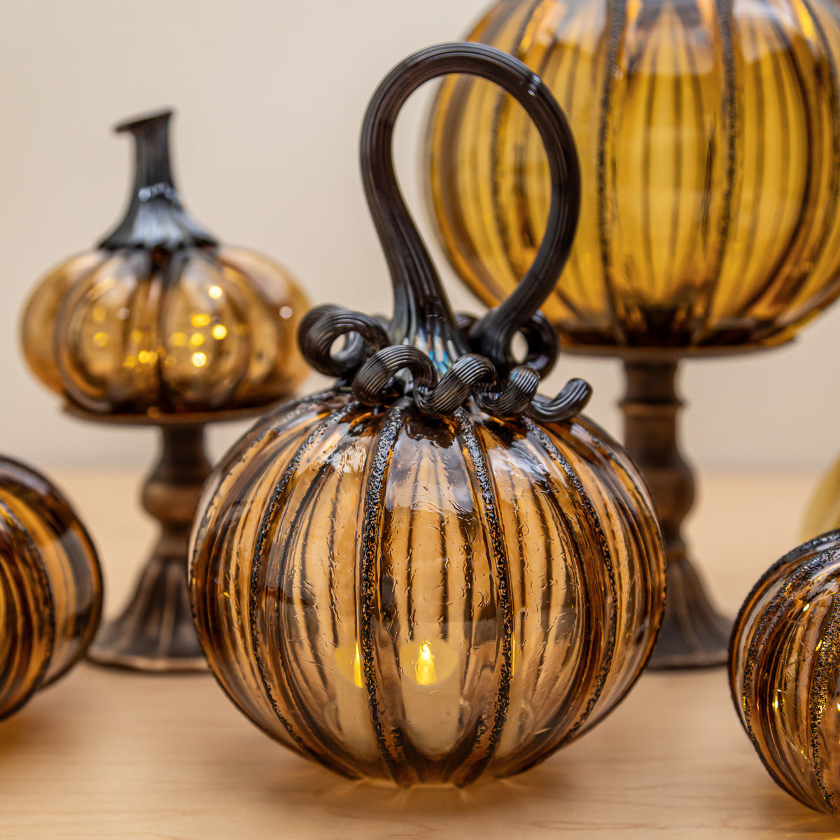 Aged Oak Glass Pumpkin w/Tealight