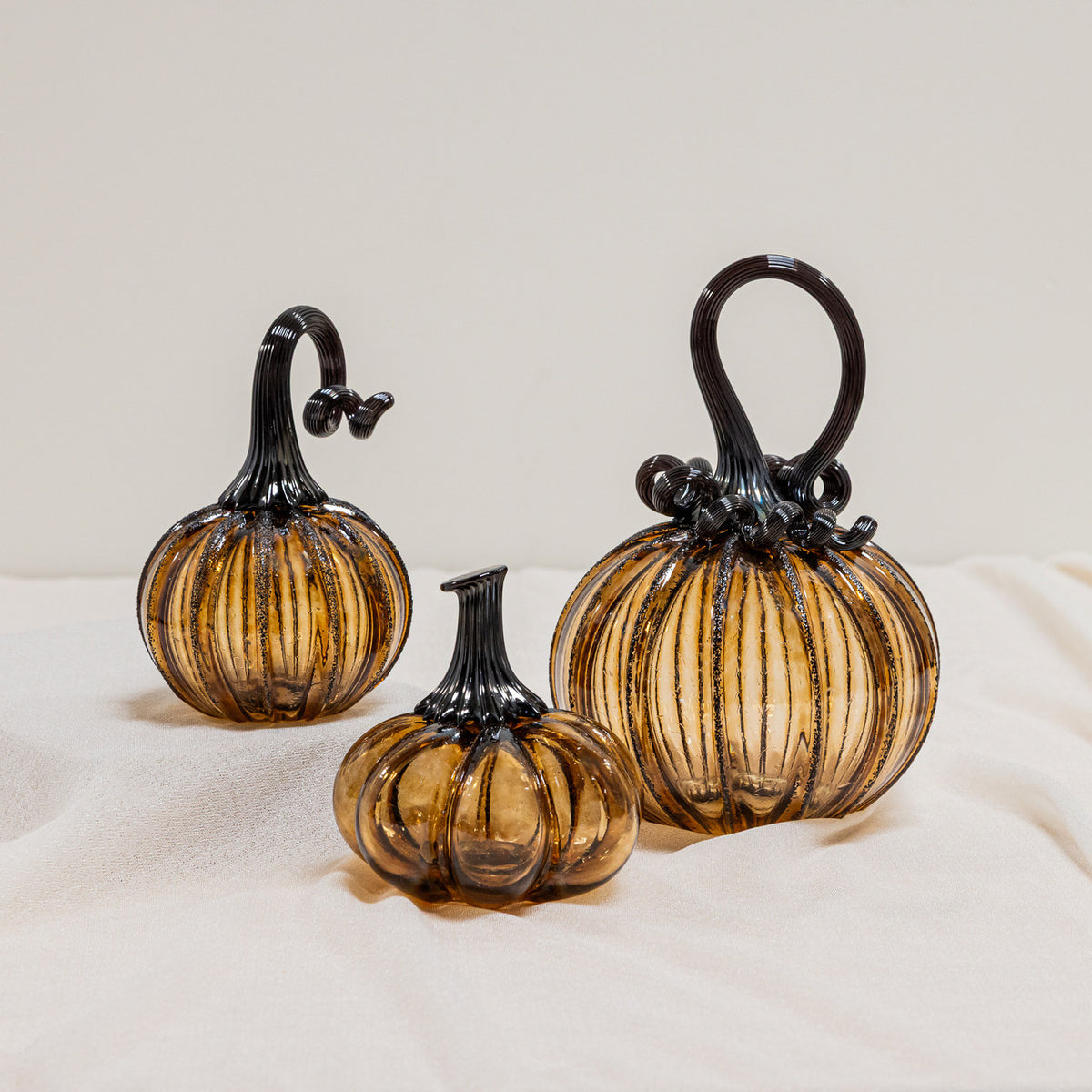 Aged Oak Glass Pumpkin w/Tealight